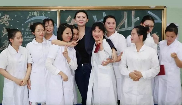 鱼佳丽